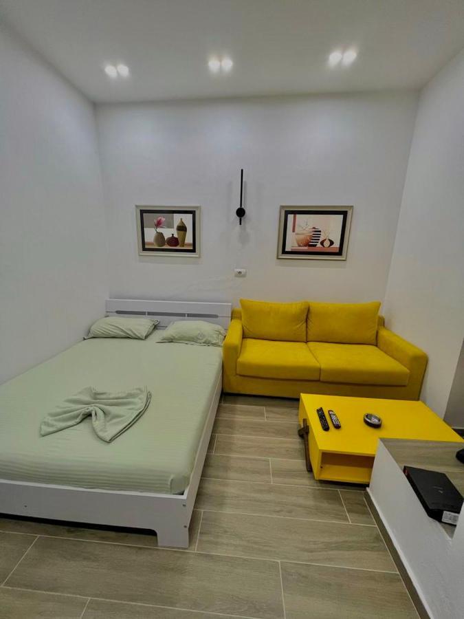Gersi's Daily Apartament Apartment Tirana Bagian luar foto