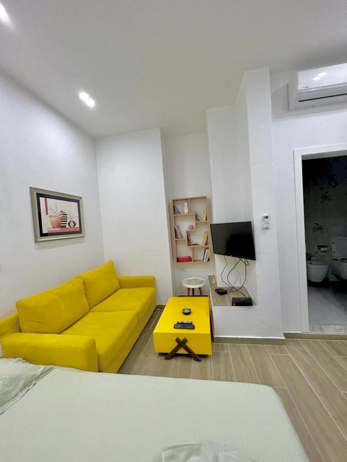 Gersi's Daily Apartament Apartment Tirana Bagian luar foto